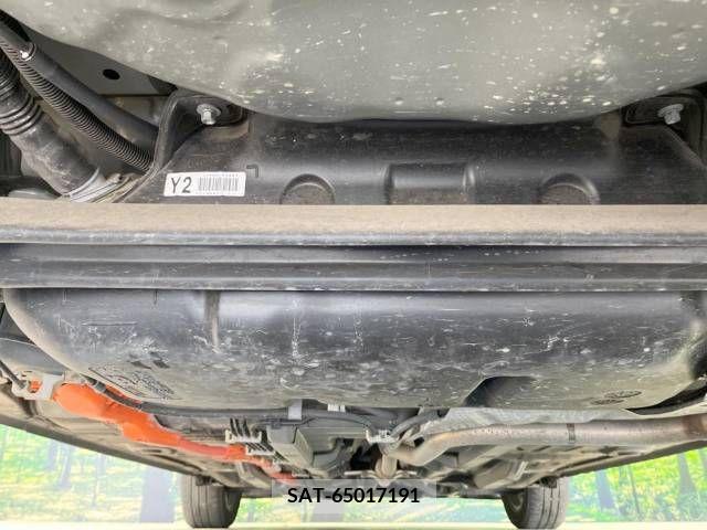 Toyota AQUA 2019-05 215287-19