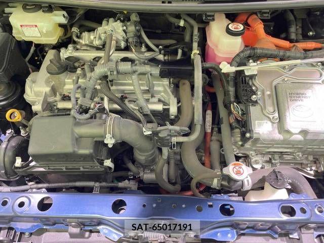 Toyota AQUA 2019-05 215287-18