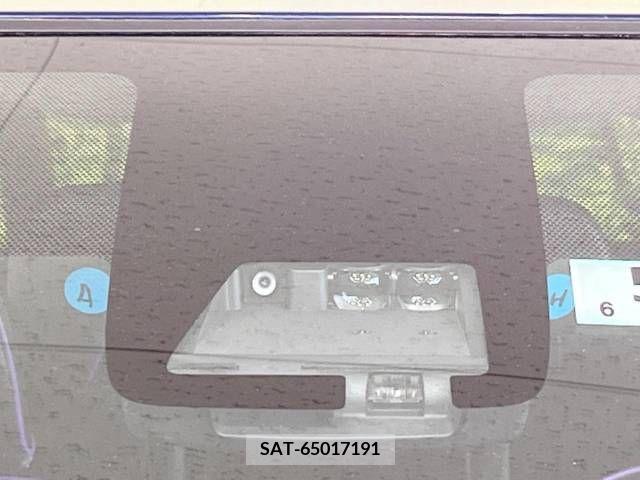 Toyota AQUA 2019-05 215287-4