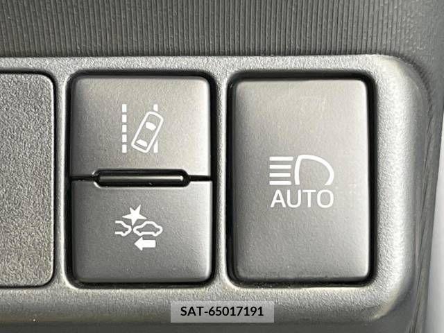 Toyota AQUA 2019-05 215287-5