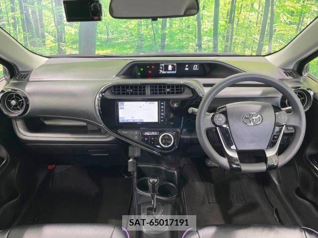 Toyota AQUA 2019-05 215287-1