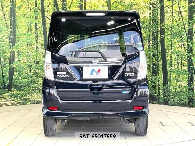 Nissan ROOX 2015-08 323788-15