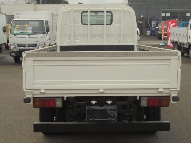 Hino DUTRO 2008-10 24906-26