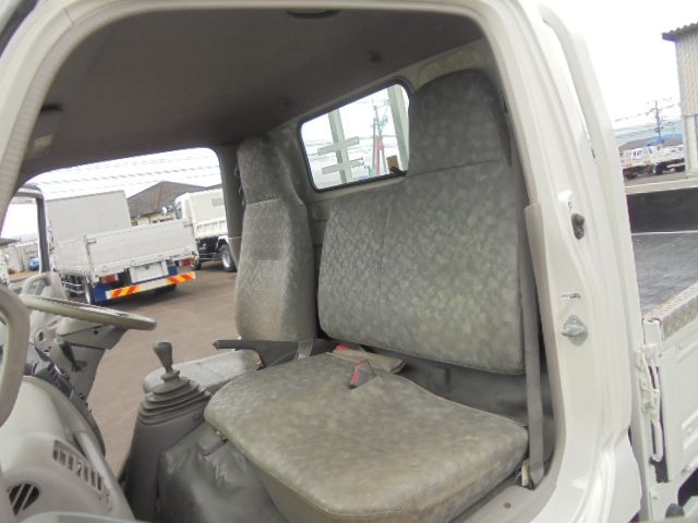 Hino DUTRO 2008-10 24906-4