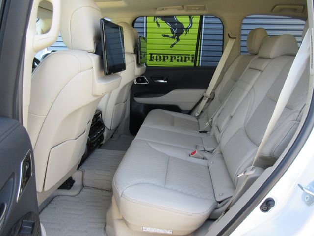 Toyota LAND CRUISER 2022-03 548-26