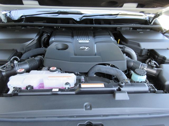 Toyota LAND CRUISER 2022-03 548-29