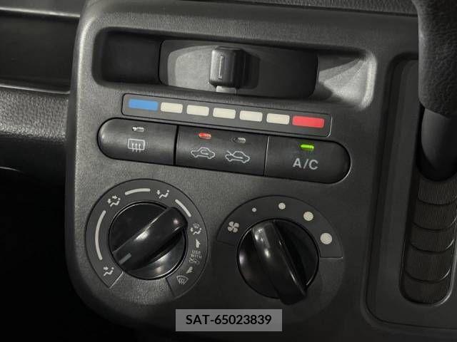 Nissan MOCO 2013-04 324552-5