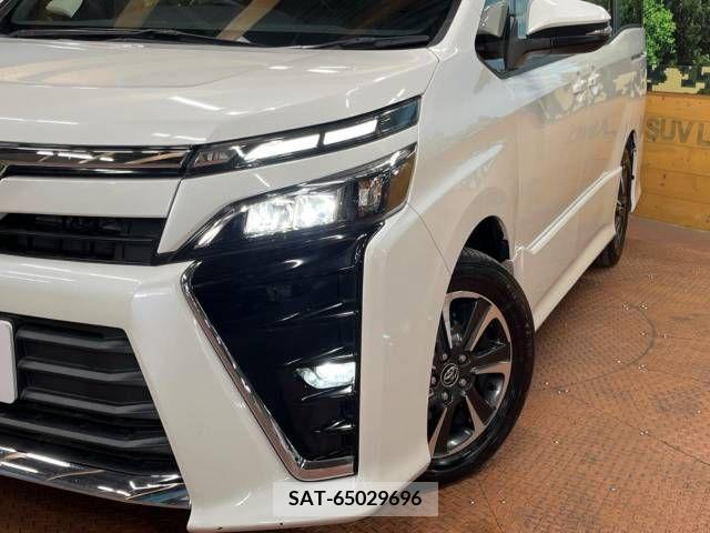 Toyota VOXY 2017-12 288894-14