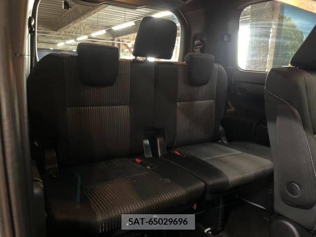 Toyota VOXY 2017-12 288894-10