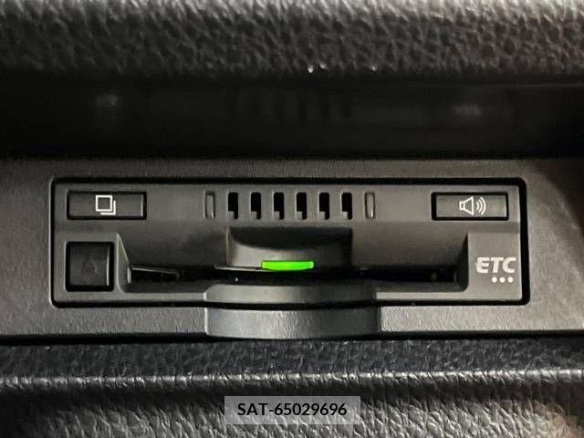 Toyota VOXY 2017-12 288894-7
