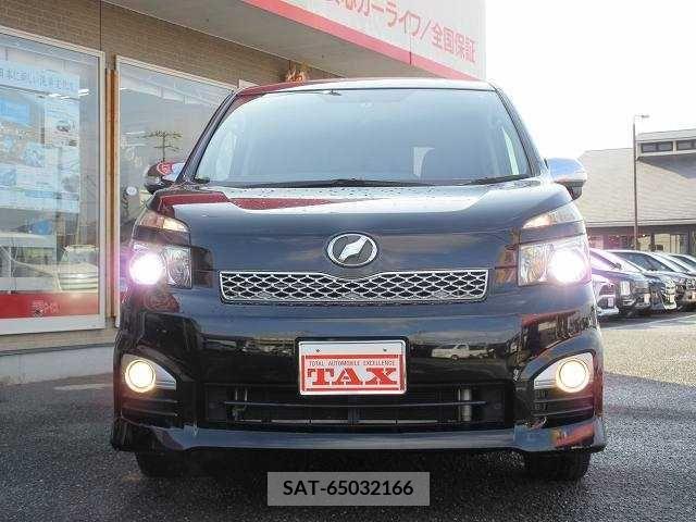 Toyota VOXY 2011-08 216308-18