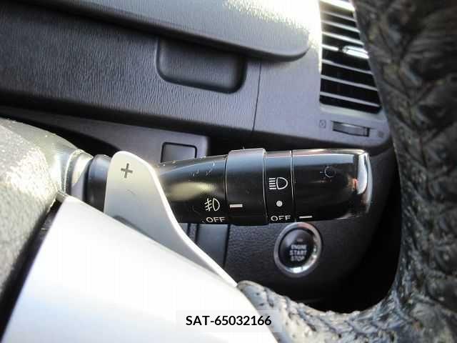 Toyota VOXY 2011-08 216308-10