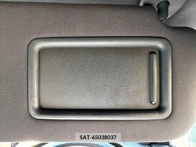 Lexus IS 2017-06 388402-26