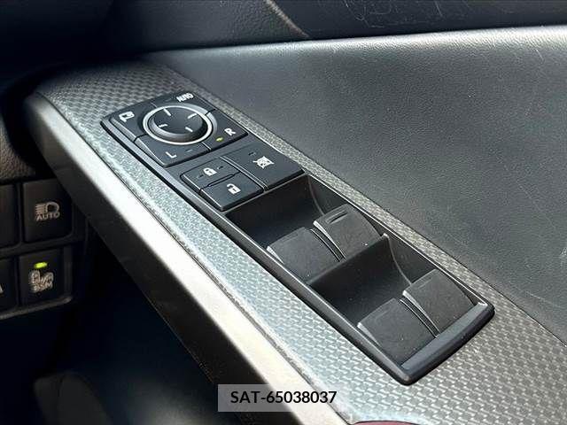 Lexus IS 2017-06 388402-25