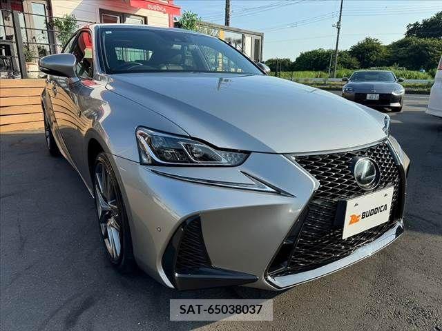 Lexus IS 2017-06 388402-7