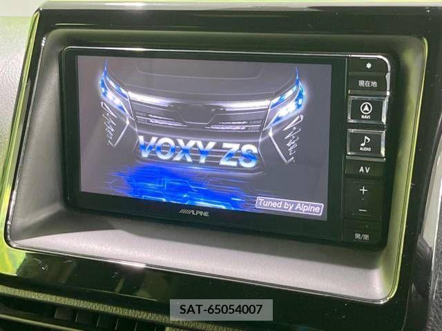 Toyota VOXY 2017-12 348290-3