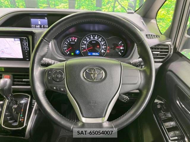 Toyota VOXY 2017-12 348290-8