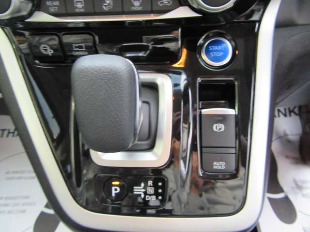 Nissan SERENA 2019-06 187379-9