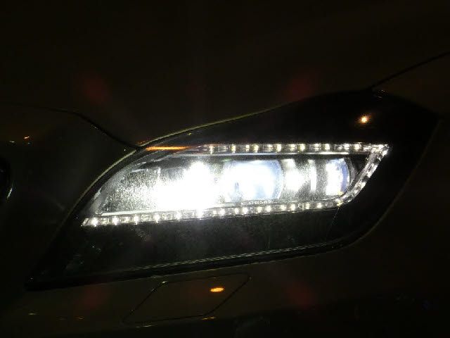 Mercedes Benz CLS-CLASS 2012-06 6561-19