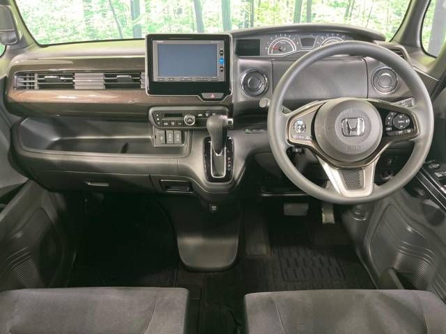 Honda N BOX CUSTOM 2018-02 15780-1