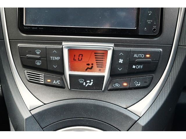 Toyota RACTIS 2011-03 9573-22