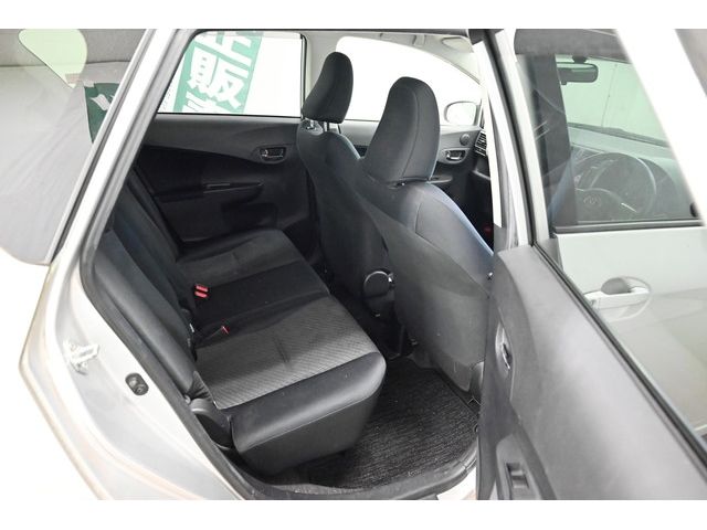 Toyota RACTIS 2011-03 9573-8