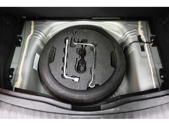 Toyota RACTIS 2011-03 9573-10