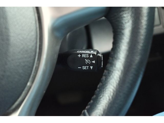 Toyota RACTIS 2011-03 9573-18