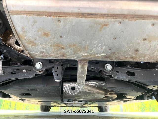Toyota PRIUS 2019-04 211897-19