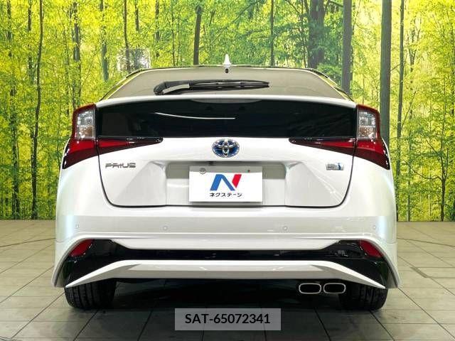 Toyota PRIUS 2019-04 211897-15