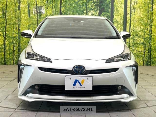 Toyota PRIUS 2019-04 211897-14