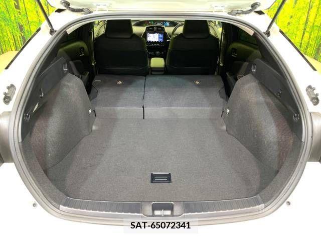 Toyota PRIUS 2019-04 211897-10