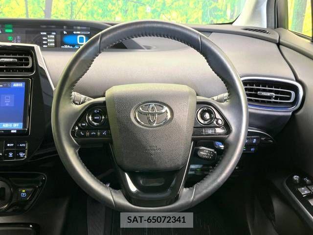 Toyota PRIUS 2019-04 211897-11