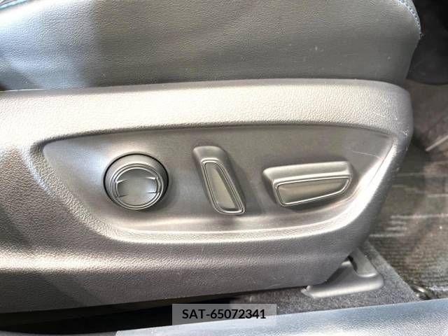 Toyota PRIUS 2019-04 211897-5