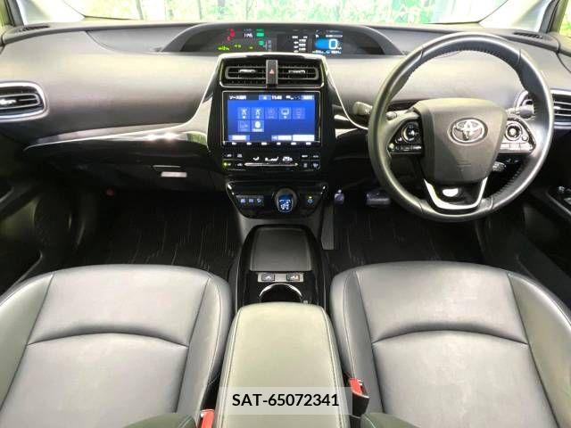 Toyota PRIUS 2019-04 211897-1