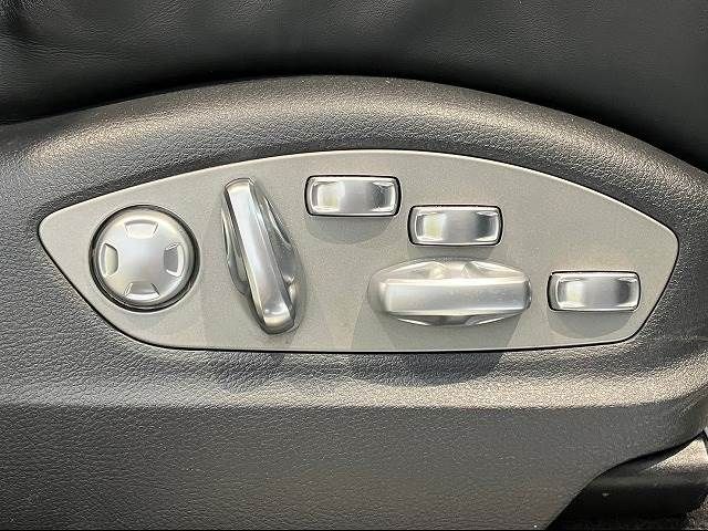 Porsche MACAN 2015-03 180687-4