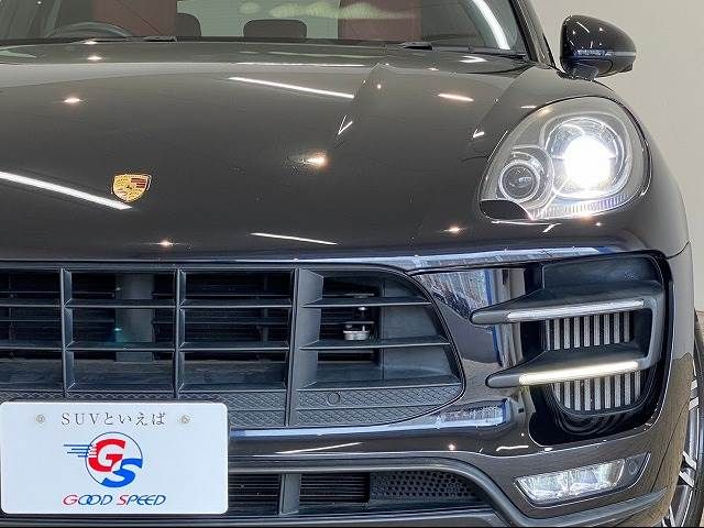 Porsche MACAN 2015-03 180687-18