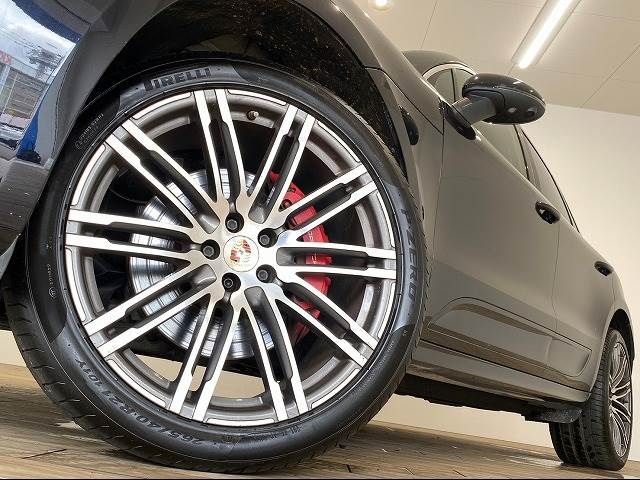 Porsche MACAN 2015-03 180687-17