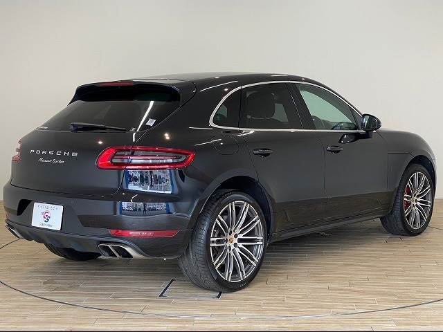 Porsche MACAN 2015-03 180687-13