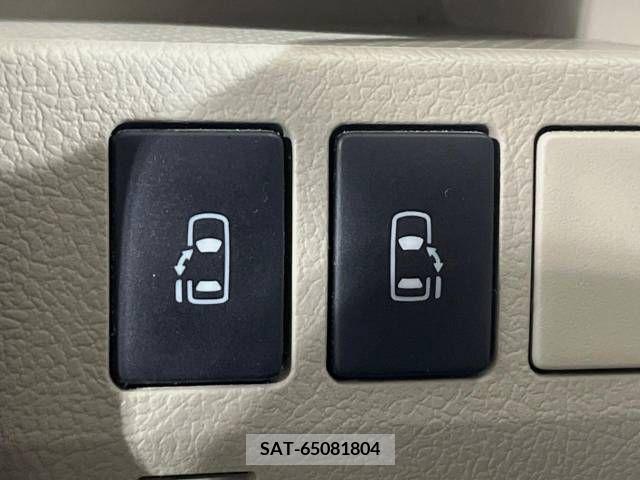 Toyota NOAH 2009-08 298082-2