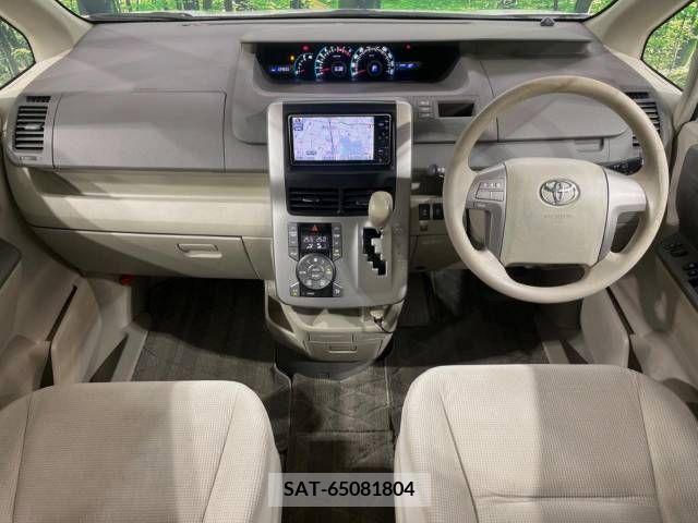 Toyota NOAH 2009-08 298082-1