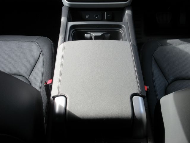 ROVER DEFENDER 2022-03 217-27