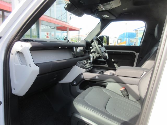 ROVER DEFENDER 2022-03 217-16