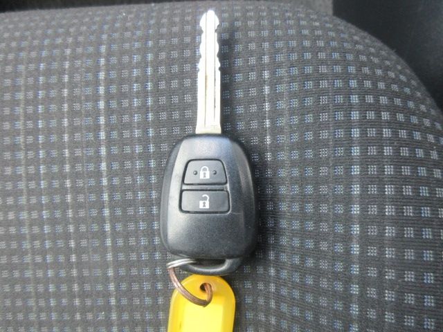 Toyota VITZ 2017-08 25230-19