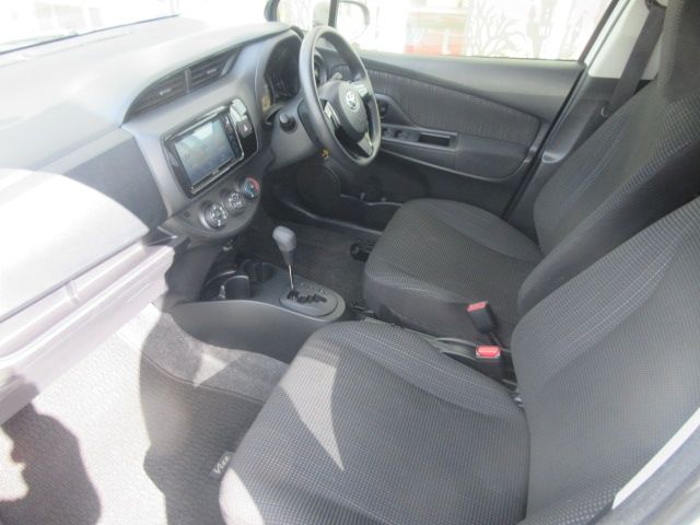 Toyota VITZ 2017-08 25230-4