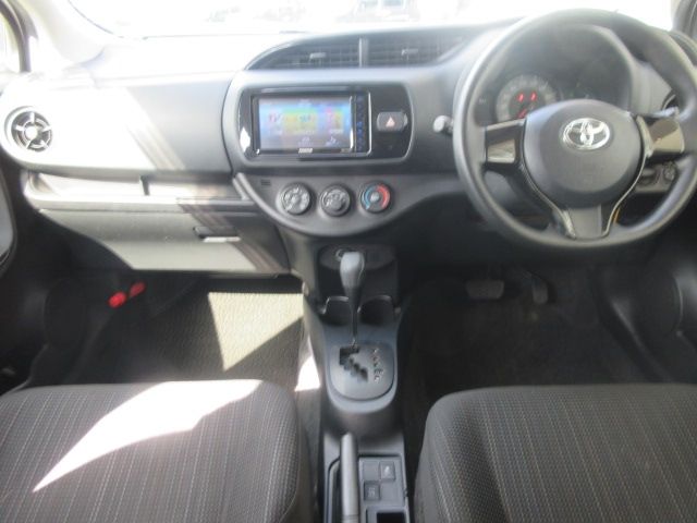Toyota VITZ 2017-08 25230-6