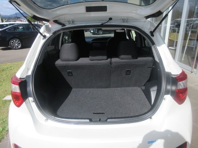 Toyota VITZ 2017-08 25230-7