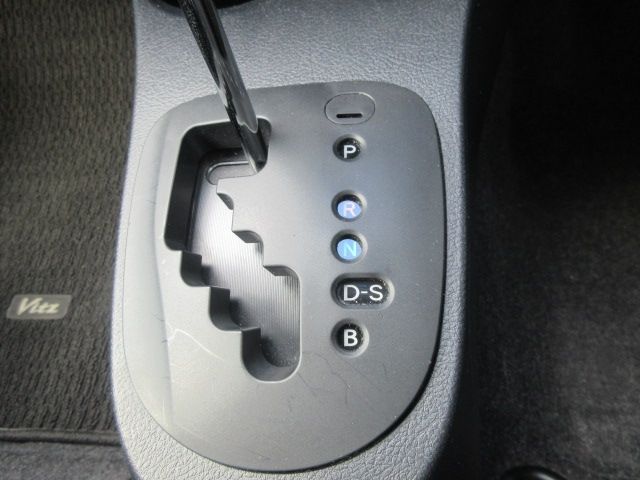 Toyota VITZ 2017-08 25230-14