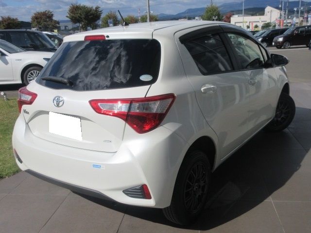 Toyota VITZ 2017-08 25230-1