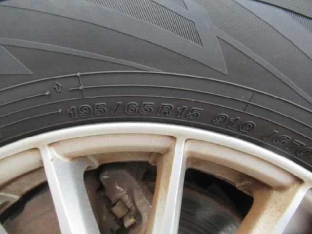 Toyota AURIS 2008-03 183082-29